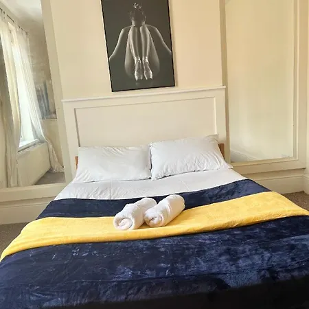 Aldgate Holiday Rooms Londen Buitenkant foto