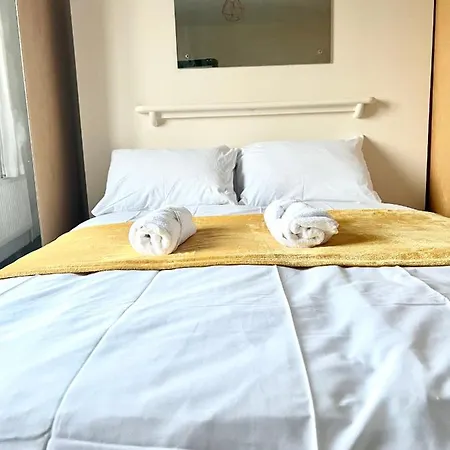 Aldgate Holiday Rooms Londen Buitenkant foto