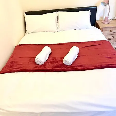 Aldgate Holiday Rooms Londen Buitenkant foto