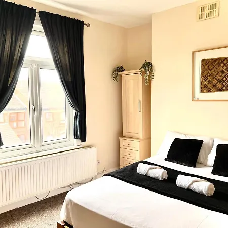 Aldgate Holiday Rooms Londen Buitenkant foto