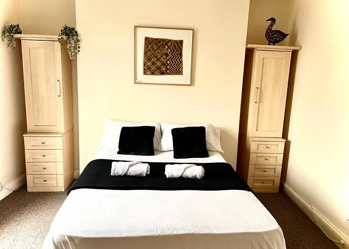 Aldgate Holiday Rooms